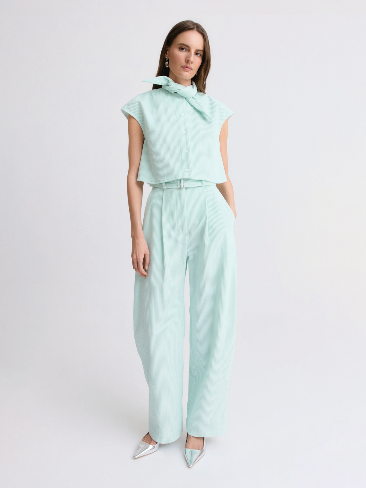 Pleated Barrel Aqua Corduroy Trouser