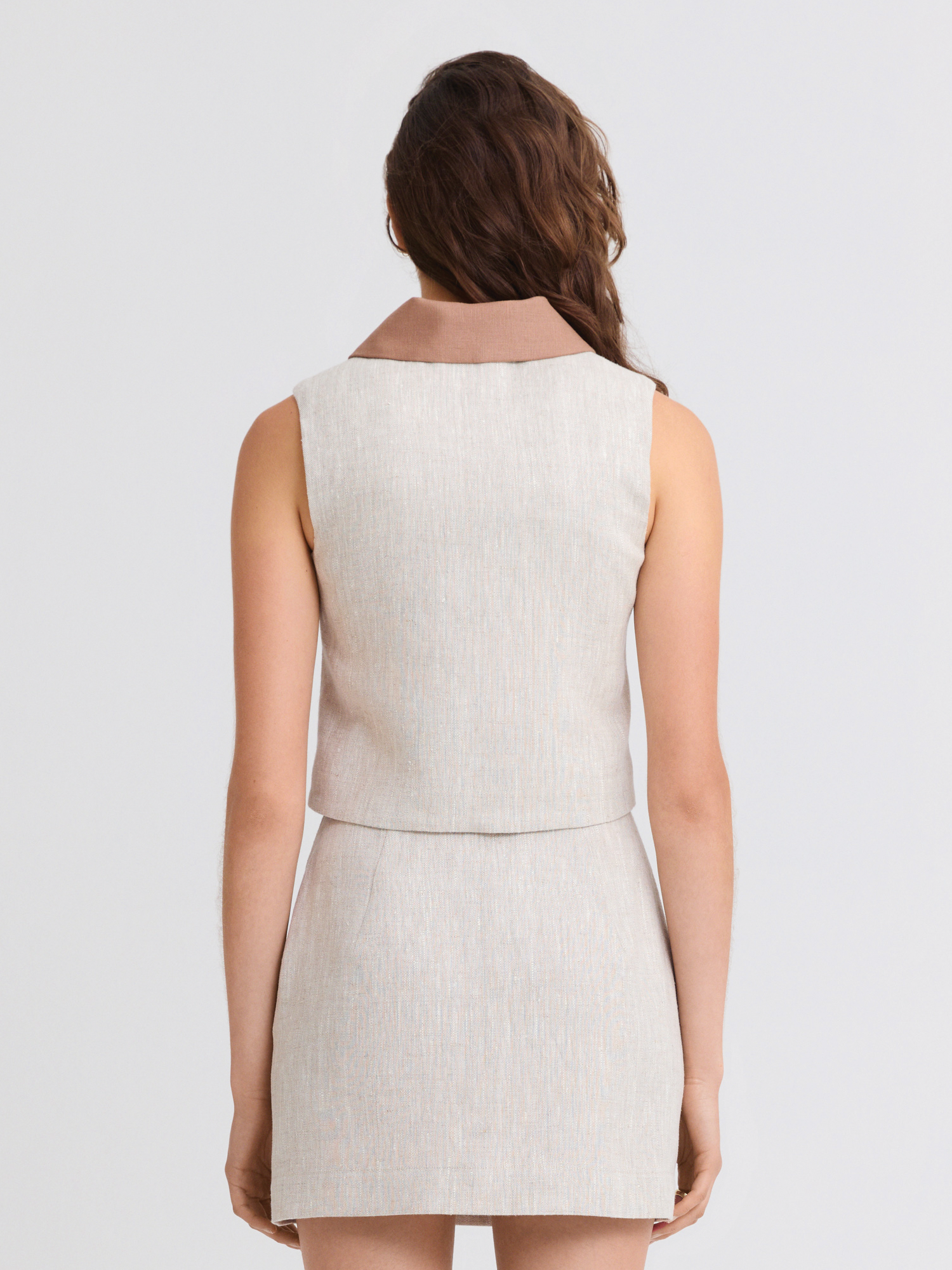 Collared Oatmeal Linen Vest
